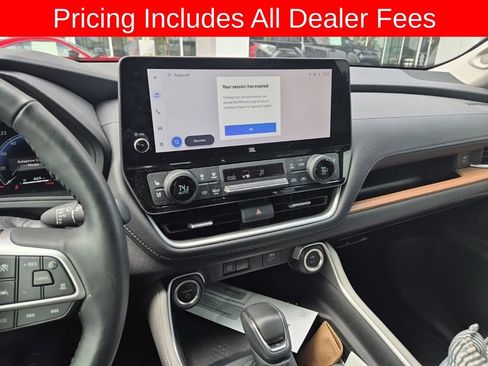 Used 2025 Toyota Grand Highlander AWD Hybrid image 8
