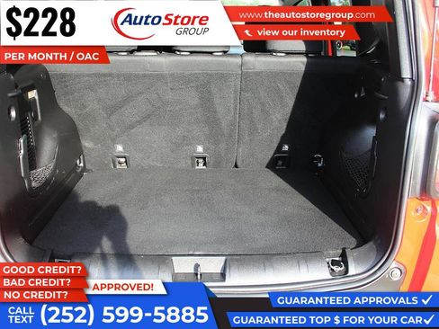 Used 2019 Jeep Renegade Latitude FWD image 9