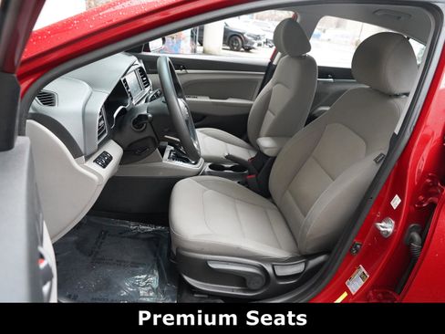 Used 2020 Hyundai Elantra SEL image 25