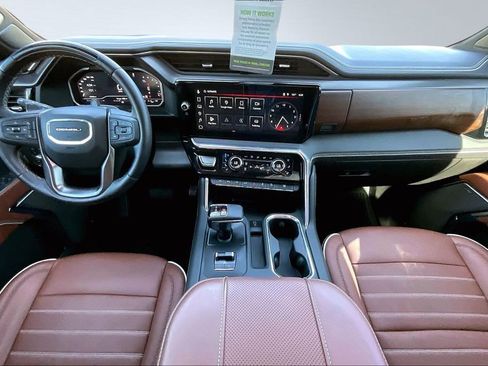 Used 2024 GMC Sierra 1500 Denali Ultimate image 9
