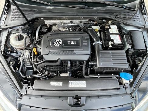 Used 2015 Volkswagen Golf S FWD image 35