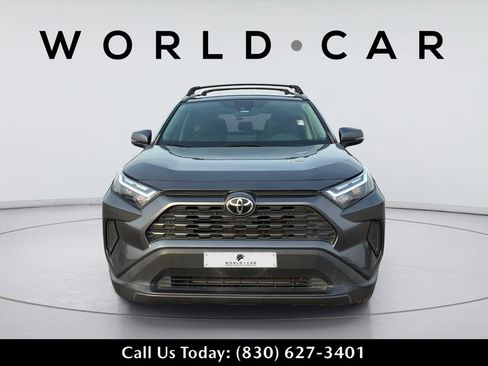 Used 2022 Toyota RAV4 XLE AWD/4WD image 15