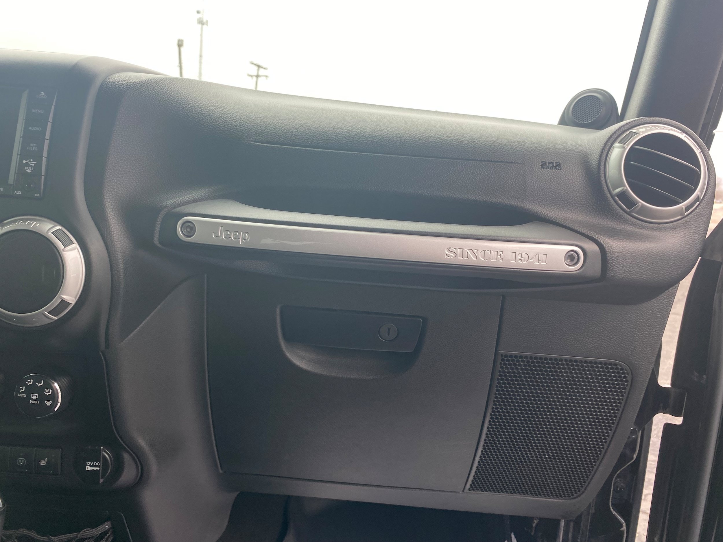Used 2014 Jeep Wrangler Unlimited Rubicon AWD/4WD image 15