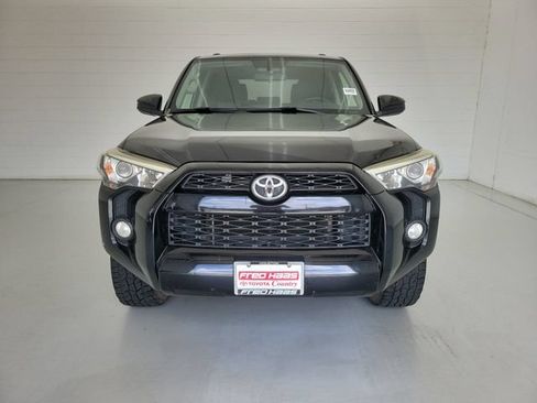 Used 2019 Toyota 4Runner SR5 RWD image 3
