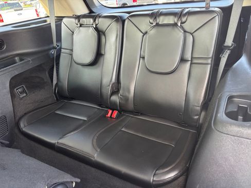Used 2023 Lincoln Aviator AWD w/ Elements Package image 16