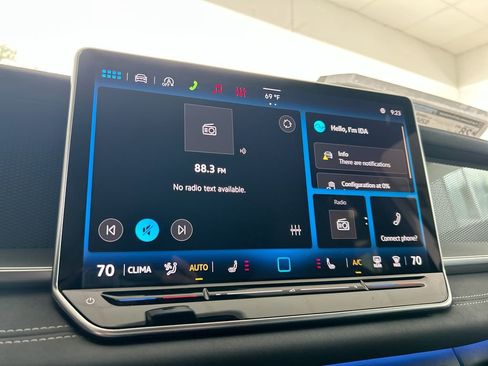 New 2026 Volkswagen Tiguan SE R-Line FWD image 22