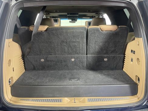 Used 2018 Cadillac Escalade Platinum image 7