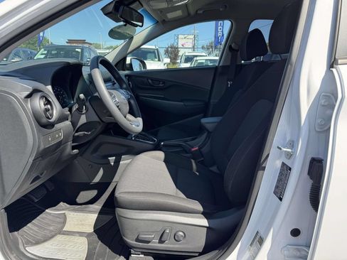 Used 2023 Hyundai Kona SEL AWD/4WD image 16
