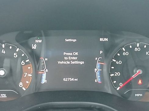 Used 2024 Jeep Compass Latitude AWD/4WD image 12