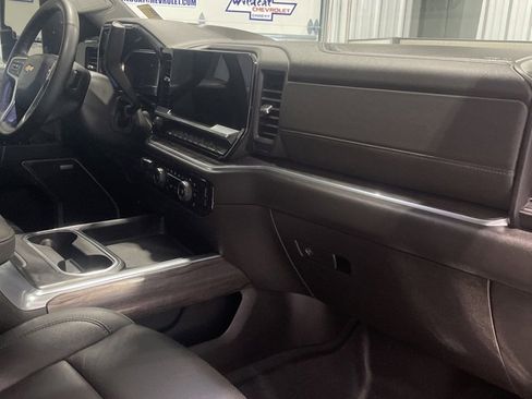 Used 2025 Chevrolet Silverado 2500 LTZ w/ LTZ Plus Package image 51