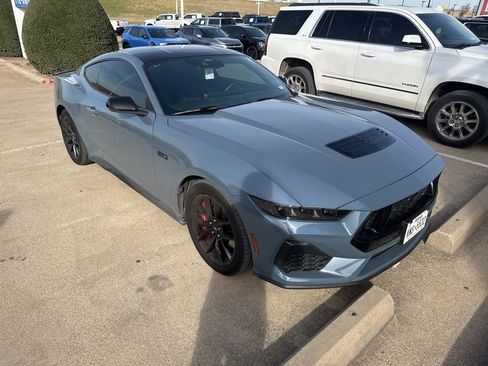 Used 2024 Ford Mustang GT Premium image 5