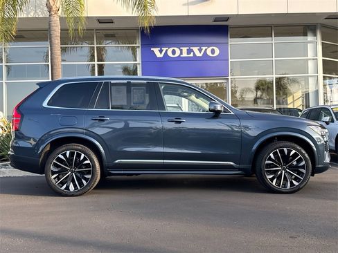 Certified 2025 Volvo XC90 B6 Plus image 6