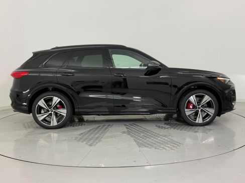 New 2025 Audi SQ5 Premium Plus image 8