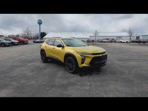 Used 2024 Chevrolet Trax ACTIV w/ Driver Confidence Package image 26