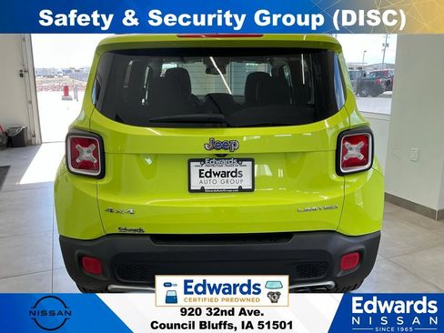 Used 2017 Jeep Renegade Limited AWD/4WD image 11