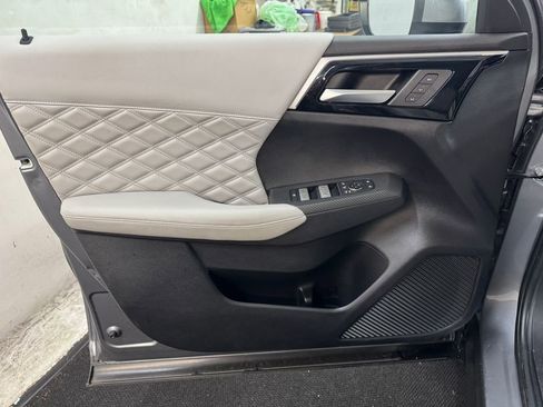 Used 2023 Mitsubishi Outlander SEL image 14