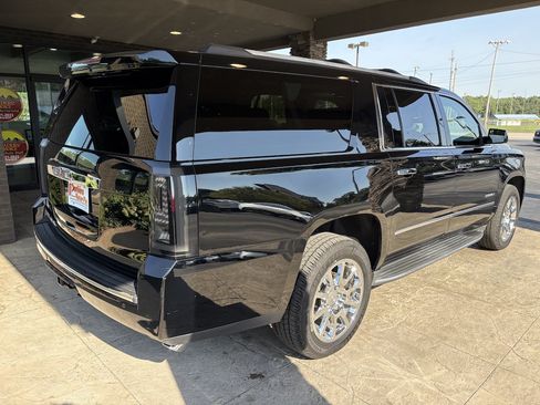 Used 2017 GMC Yukon XL Denali w/ Open Road Package AWD/4WD image 6