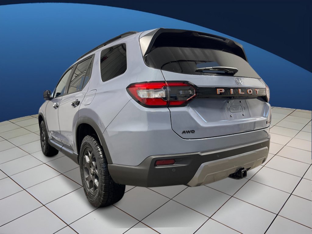 New 2026 Honda Pilot TrailSport image 3