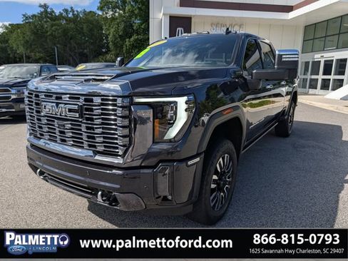 Used 2024 GMC Sierra 2500 Denali Ultimate AWD/4WD image 8