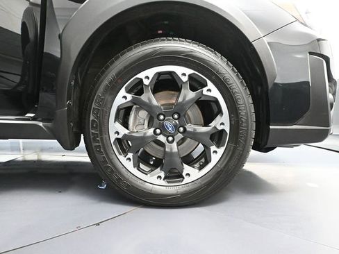 Used 2022 Subaru Crosstrek 2.0i Premium w/ Moonroof Package image 17