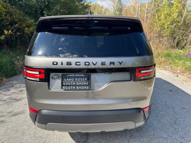Used 2017 Land Rover Discovery First Edition AWD/4WD image 6