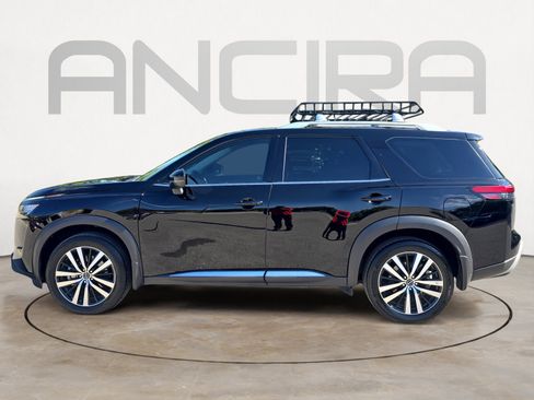 Used 2024 Nissan Pathfinder Platinum FWD image 7