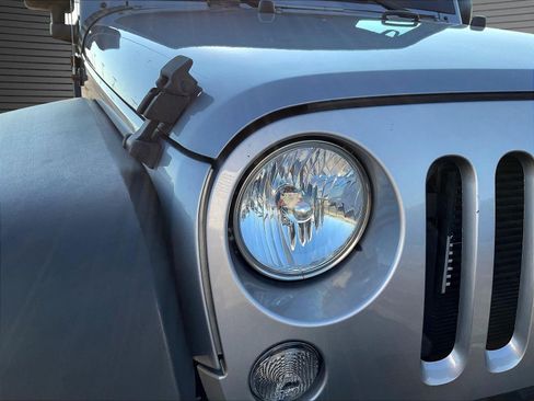 Used 2017 Jeep Wrangler Unlimited Sport AWD/4WD image 24