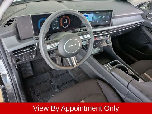 Used 2025 Hyundai Sonata SEL FWD image 13