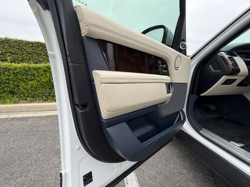 Used 2019 Land Rover Range Rover HSE AWD/4WD image 13