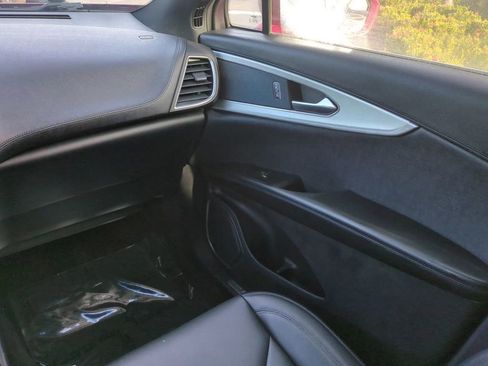 Used 2017 Lincoln MKX Premiere image 17