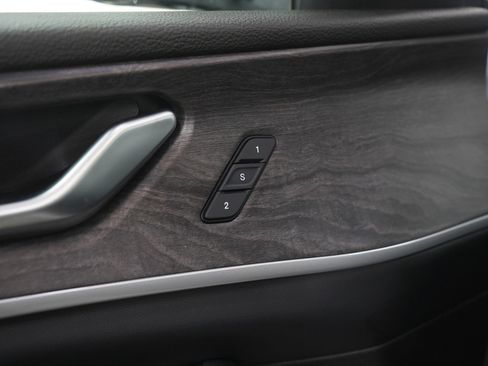 Used 2023 Jeep Grand Cherokee L Limited w/ Luxury Tech Group II image 26