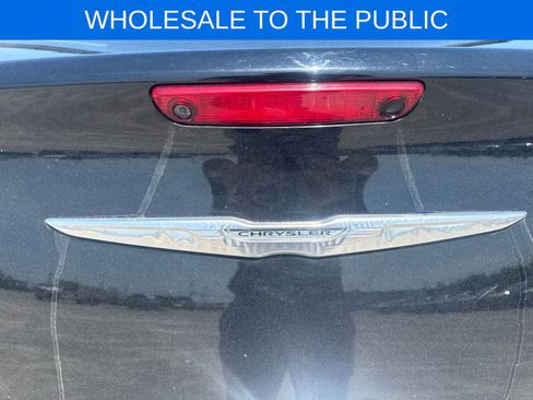 Used 2016 Chrysler 300 C AWD/4WD image 5