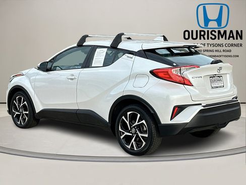 Used 2022 Toyota C-HR XLE image 2