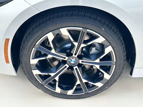 New 2025 BMW 330i Sedan w/ Premium Package RWD image 28