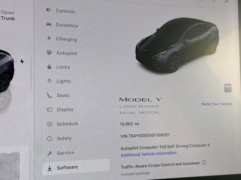 Used 2025 Tesla Model Y Long Range AWD/4WD image 19