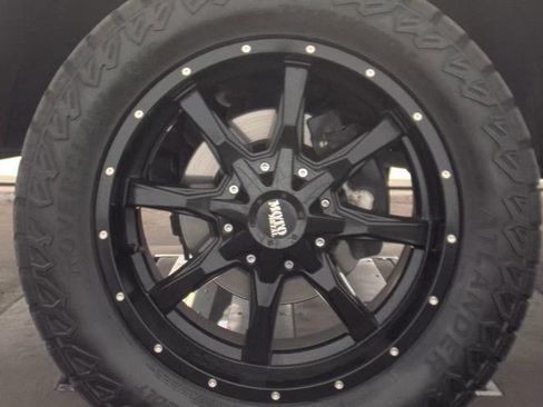 Used 2018 Chevrolet Silverado 1500 LT w/ All Star Edition AWD/4WD image 16