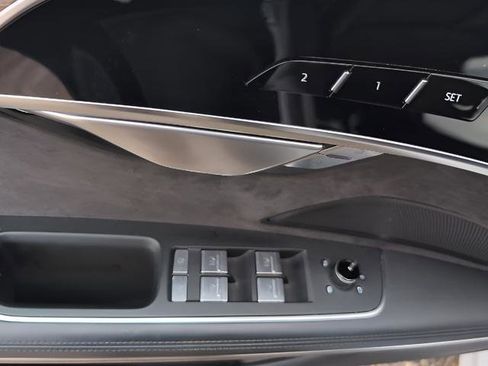 Used 2019 Audi A8 L 3.0T w/ Luxury Package image 8