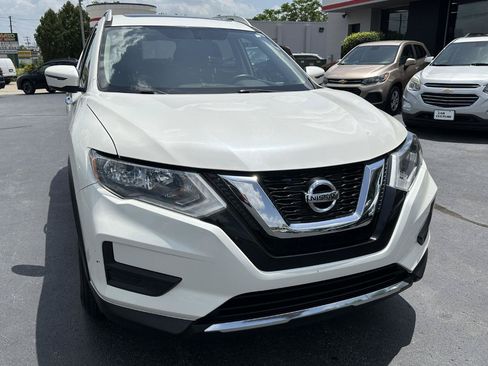 Used 2017 Nissan Rogue SV AWD/4WD image 5