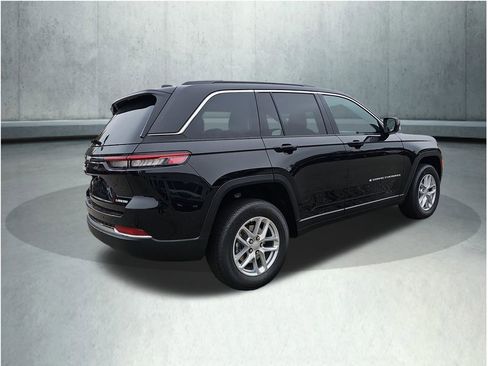 New 2025 Jeep Grand Cherokee Laredo X w/ Trailer Tow Package image 5