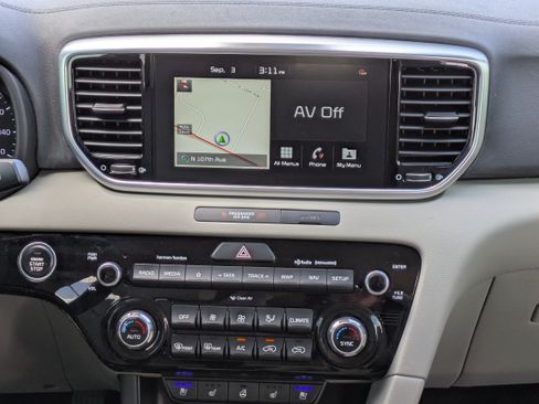 Used 2020 Kia Sportage EX w/ Option Group 15 AWD/4WD image 19
