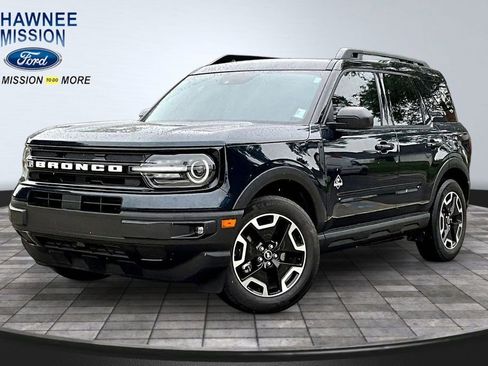 Used 2023 Ford Bronco Sport Outer Banks w/ Tech Package AWD/4WD image 1