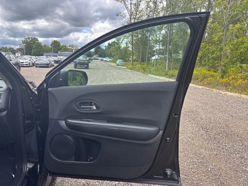 Used 2022 Honda HR-V LX image 21