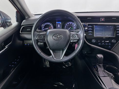 Used 2020 Toyota Camry SE image 20