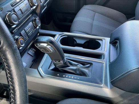 Used 2016 Ford F150 XLT w/ Equipment Group 302A Luxury AWD/4WD image 15