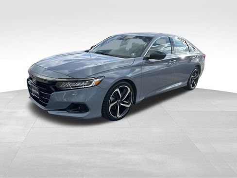 Used 2022 Honda Accord Sport image 3
