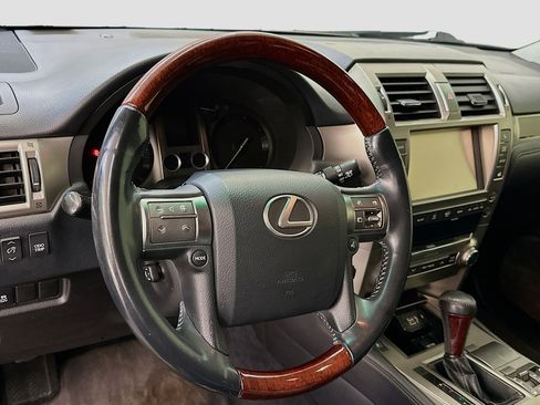 Used 2014 Lexus GX 460 image 18