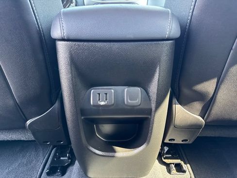Used 2020 Chevrolet Colorado Z71 AWD/4WD image 31