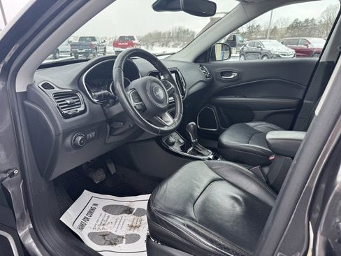 Used 2017 Jeep Compass Limited image 11