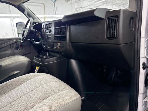 New 2026 GMC Savana 4500 w/ Driver Convenience Package image 17