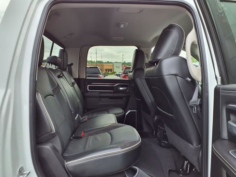 Used 2023 RAM 2500 Laramie AWD/4WD image 32